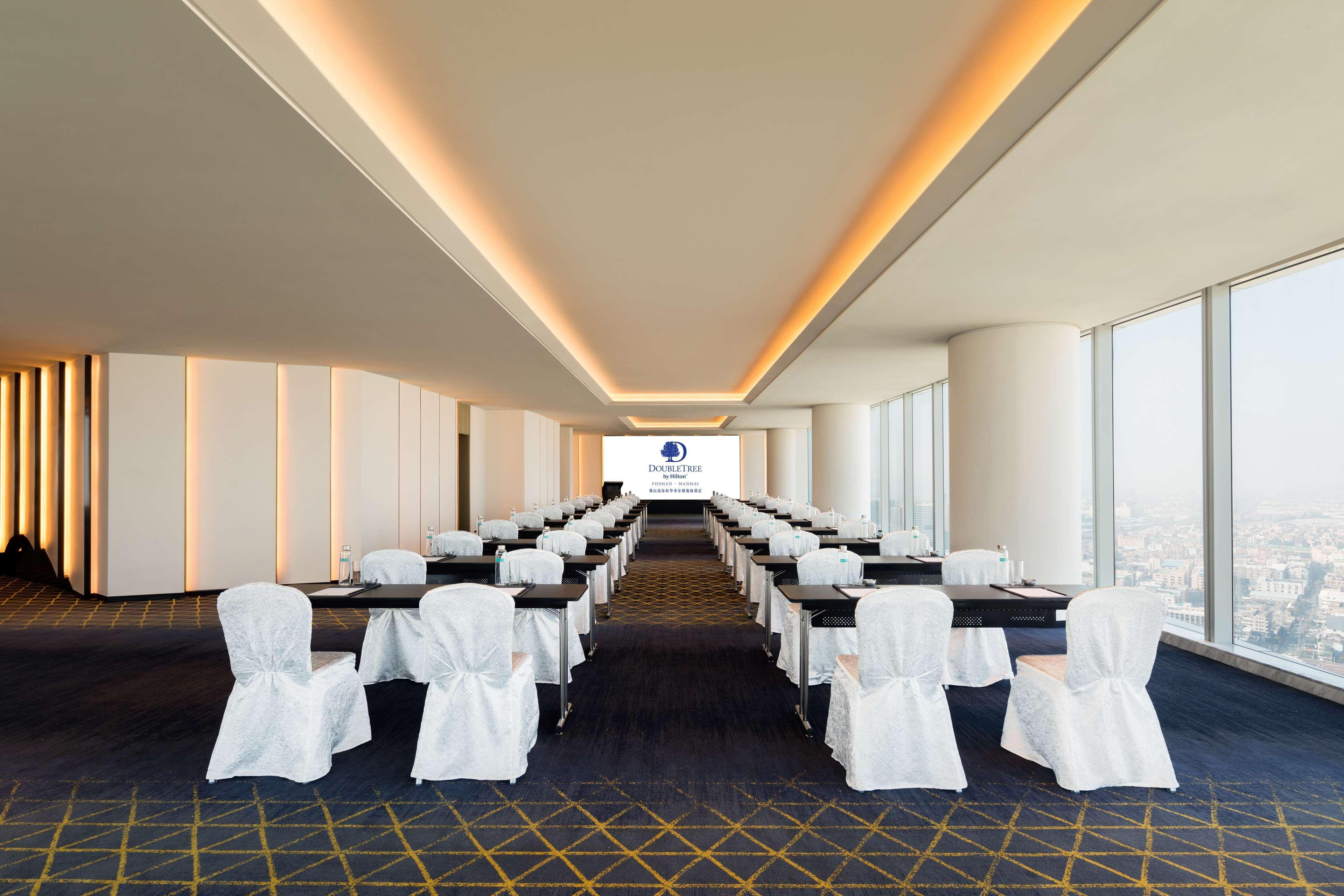 Doubletree By Hilton Foshan Nanhai-Free Canton Fair Shuttle Bus Екстериор снимка